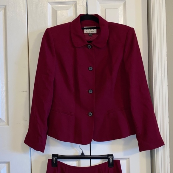 Kasper size 10 petite beautiful red dress skirt suit - Picture 6 of 7